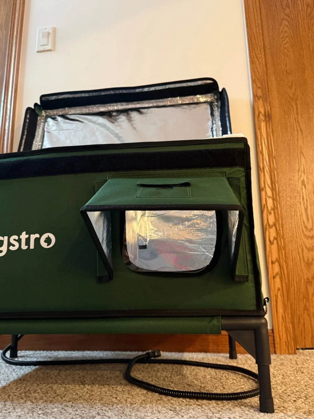 Clawsable Heated Cat House
